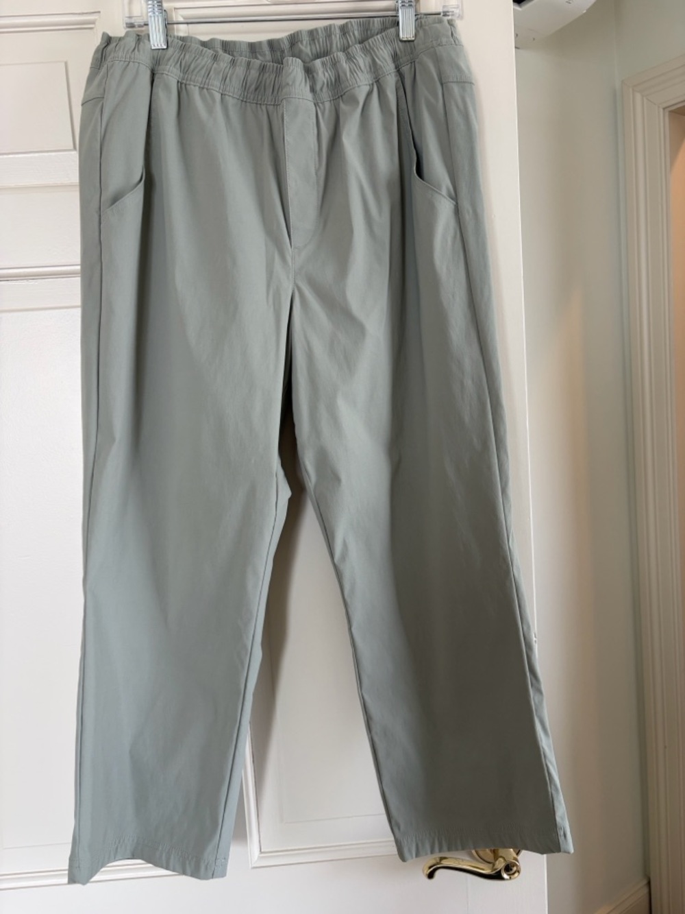 Eddie Bauer Tech Crop Pant - UPF 50+ Sage Green Size L